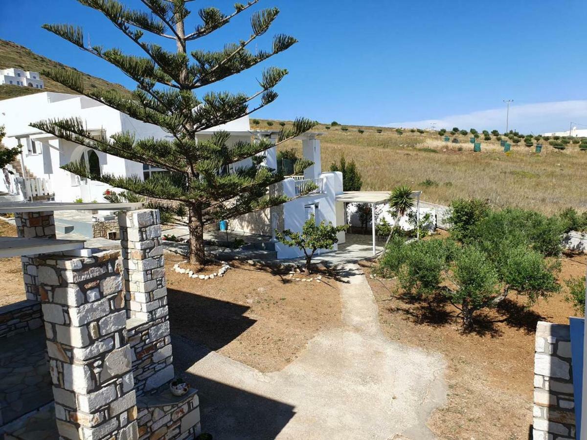 Anthoula'S Sea View Apartment Piso Livadi Bagian luar foto