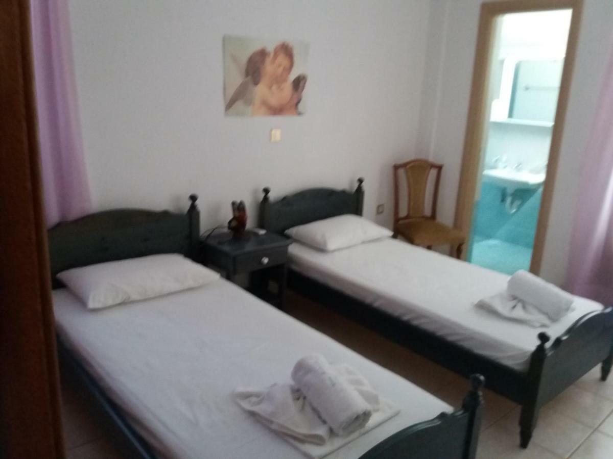Anthoula'S Sea View Apartment Piso Livadi Bagian luar foto