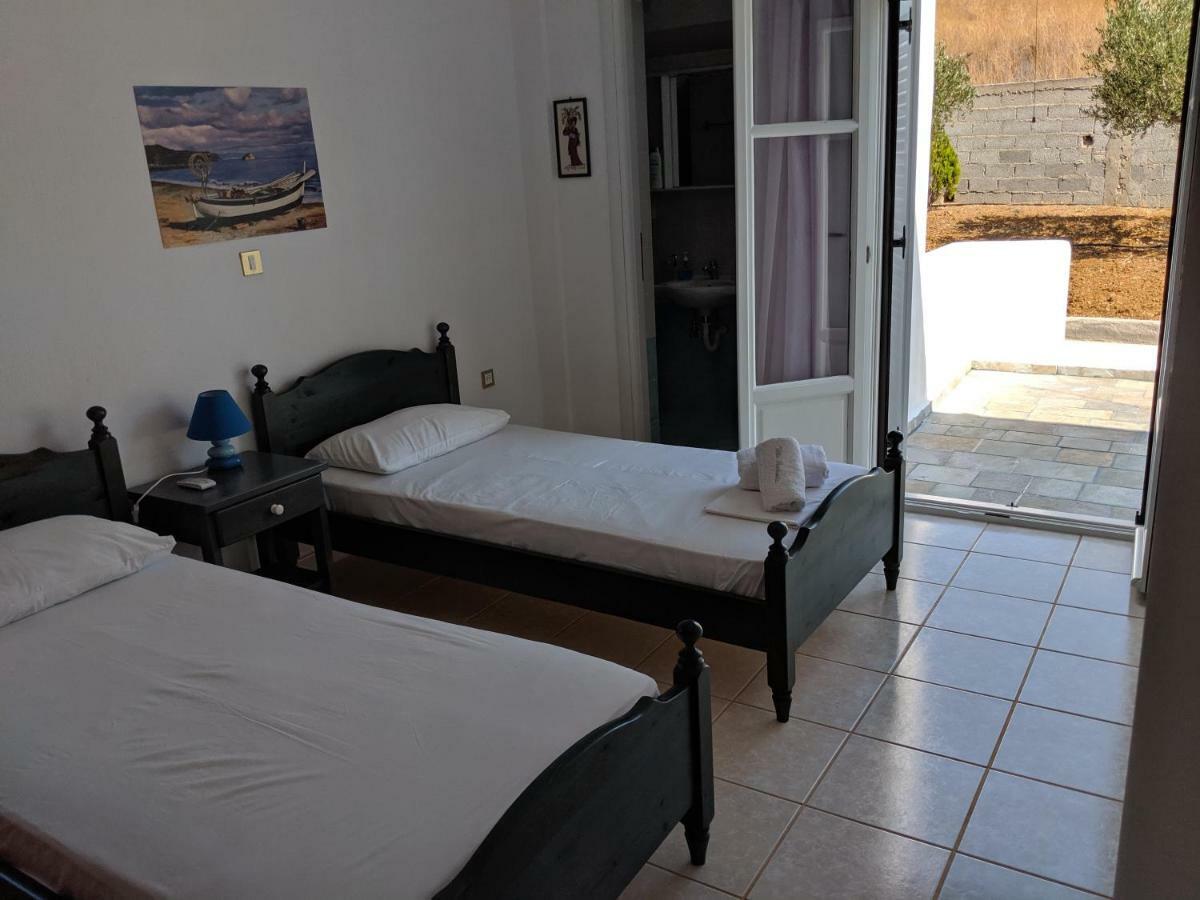 Anthoula'S Sea View Apartment Piso Livadi Bagian luar foto