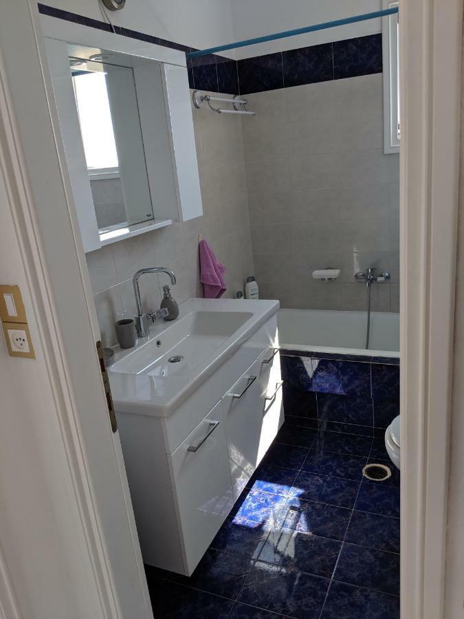 Anthoula'S Sea View Apartment Piso Livadi Bagian luar foto